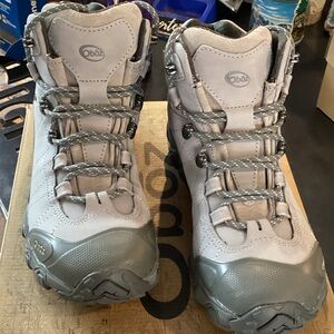 Oboz Women's Gray Athletic Shoes